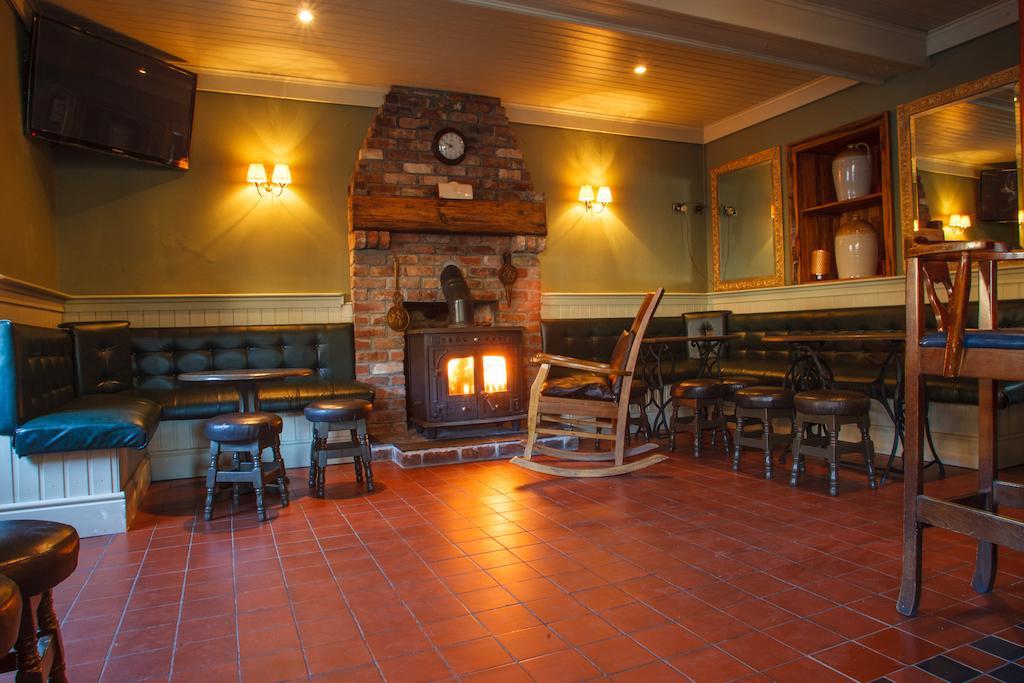Giltraps Townhouse & Glamping Hotel Kinnitty Exterior photo