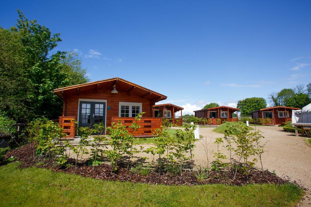 Giltraps Townhouse & Glamping Hotel Kinnitty Exterior photo